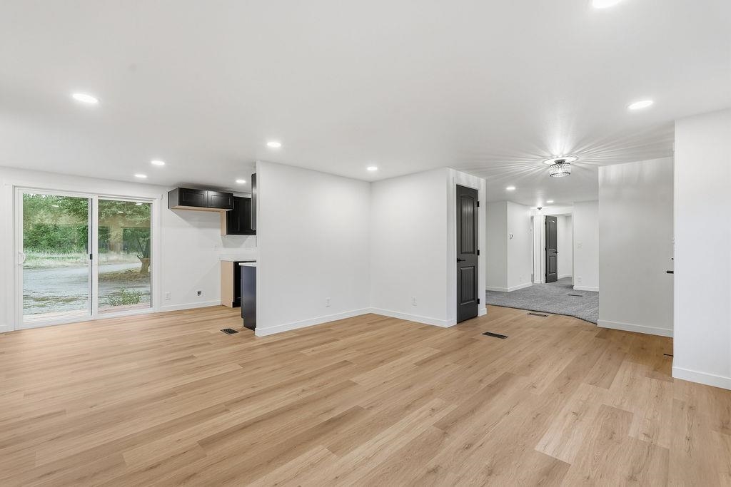 4303 East Oregon Road Elk, WA 99009 - Photo 12 of 40 Gallery Image 12