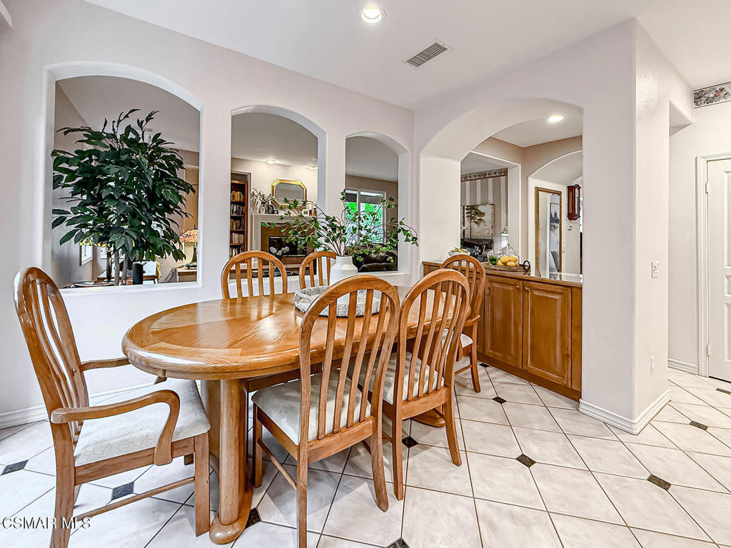 290 Culview Court Simi Valley, CA 93065 - Photo 21 of 68