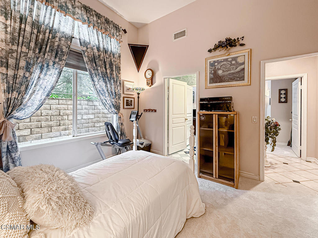 290 Culview Court Simi Valley, CA 93065 - Photo 26 of 68