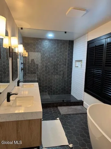 $1,200,000 | 50 Lincoln Mountain Road, Corinth, NY 12822