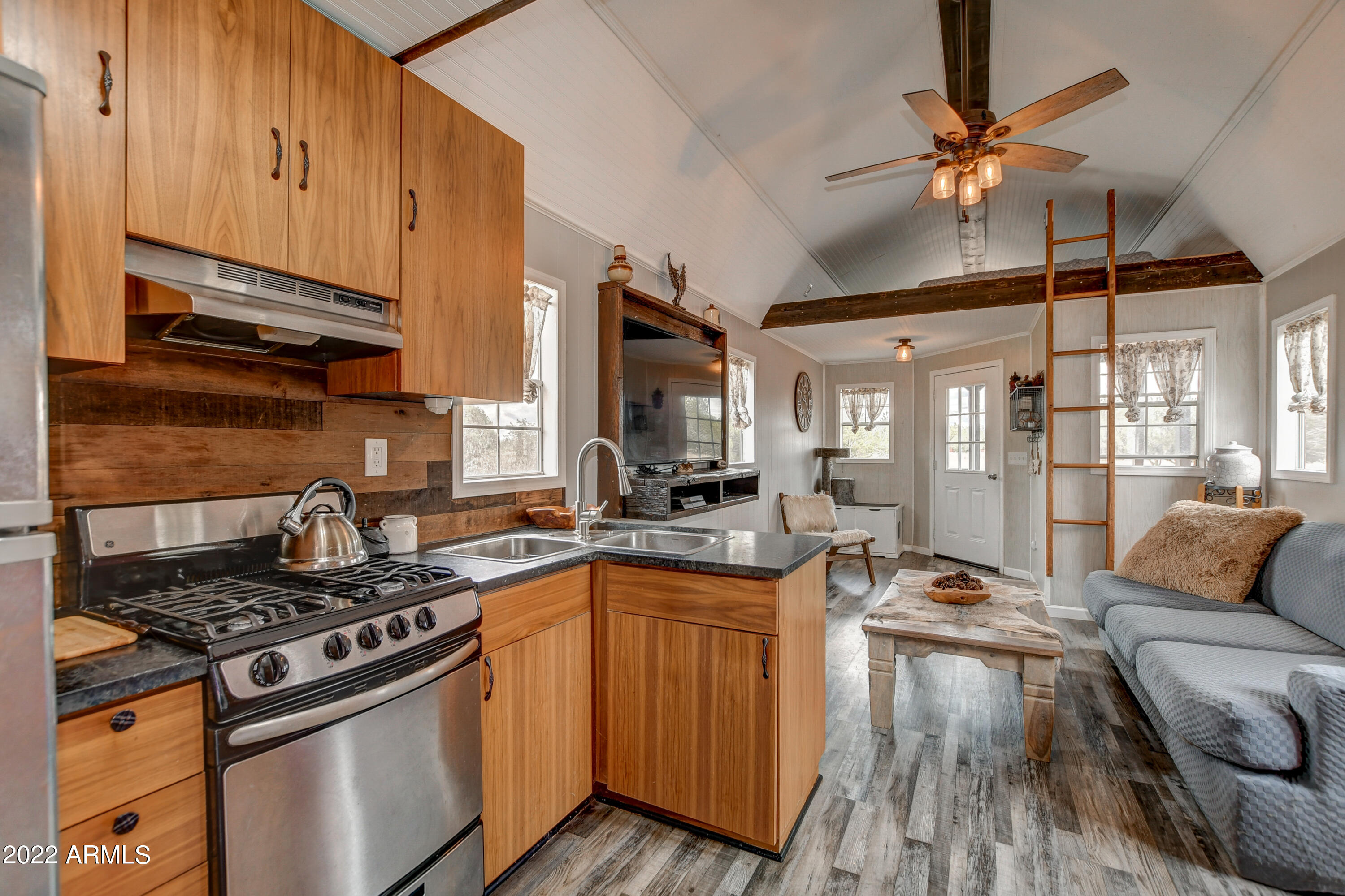 1550 Java Drive Ash Fork, AZ 86320 - Photo 41 of 66 Kitchen