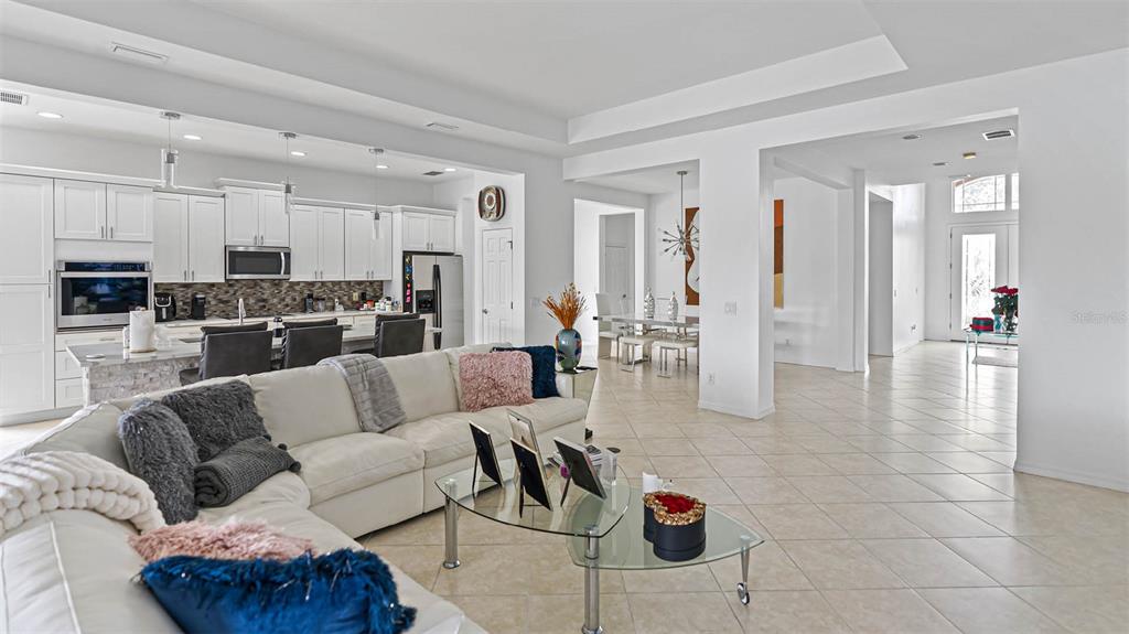 3671 Summerwind Circle Bradenton, FL 34209 - Photo 14 of 54