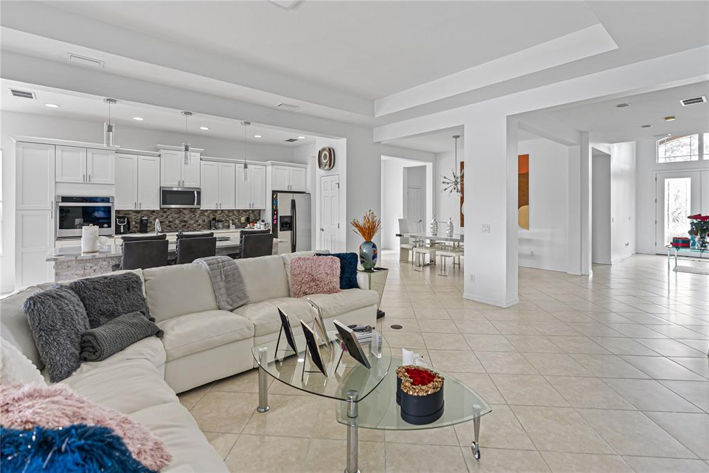 3671 Summerwind Circle Bradenton, FL 34209 - Photo 8 of 54