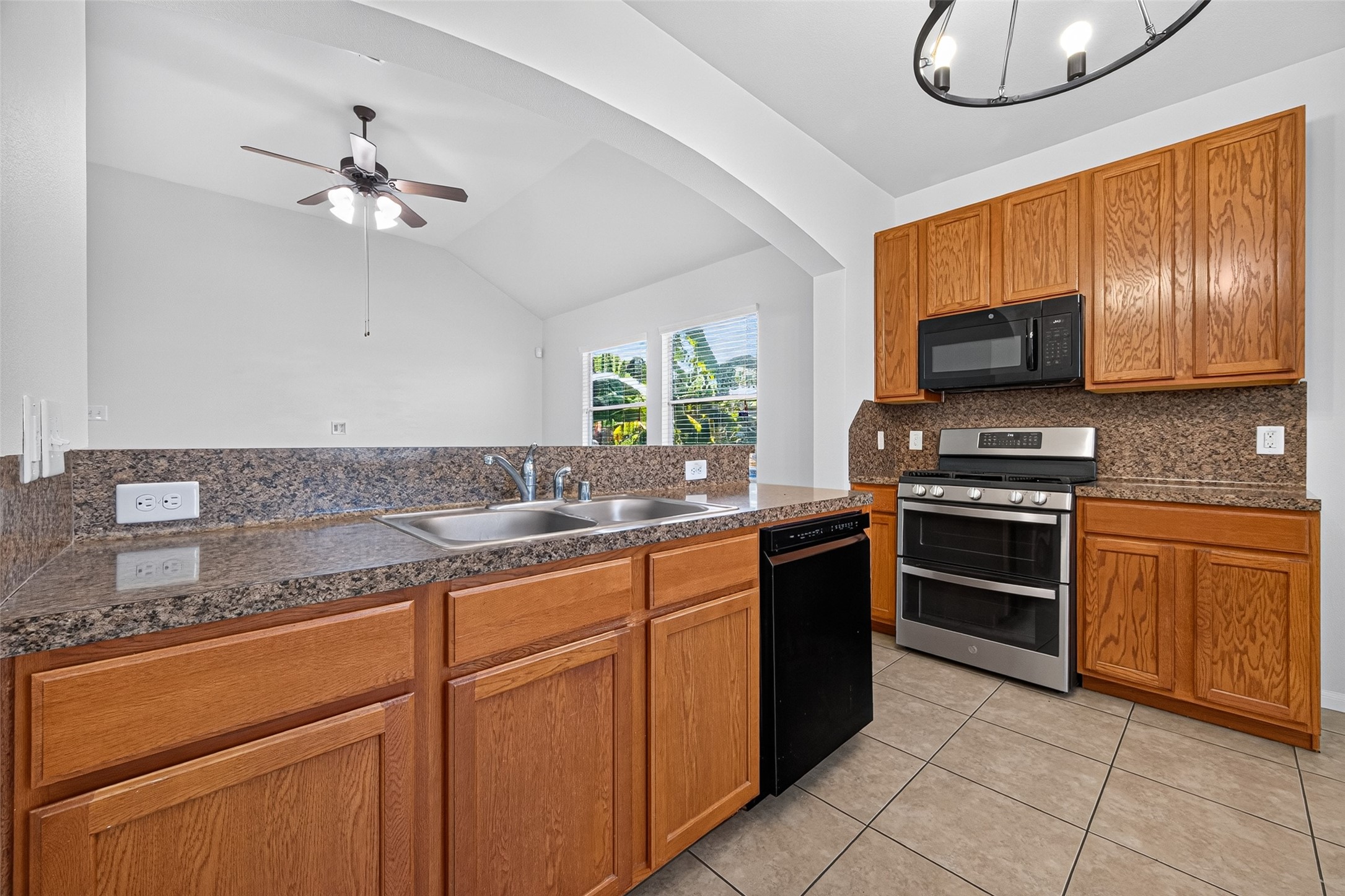 4039 Mossy Spring Lane Spring, TX 77388 - Photo 10 of 49 Gallery Image 10