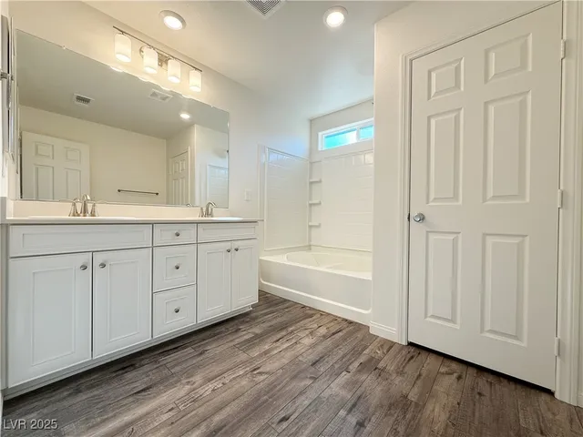 $2,500 | 8011 Cavazzo Avenue, Las Vegas, NV 89178