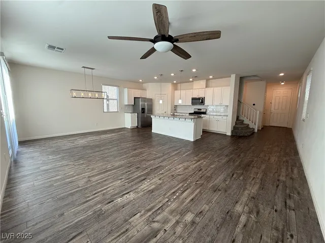 $2,500 | 8011 Cavazzo Avenue, Las Vegas, NV 89178