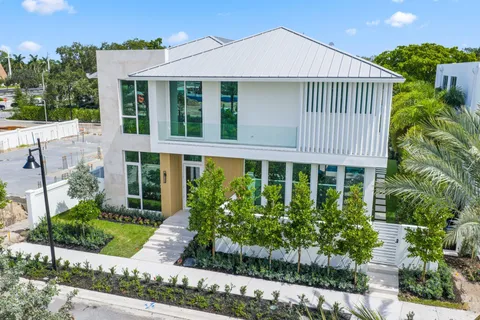 $4,750,000 | 320 Grove Place, Delray Beach, FL 33444