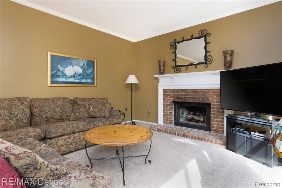 1708 Ridgecrest Rochester, MI 48306 - Photo 18 of 42 1708 Ridgecrest (18).jpg