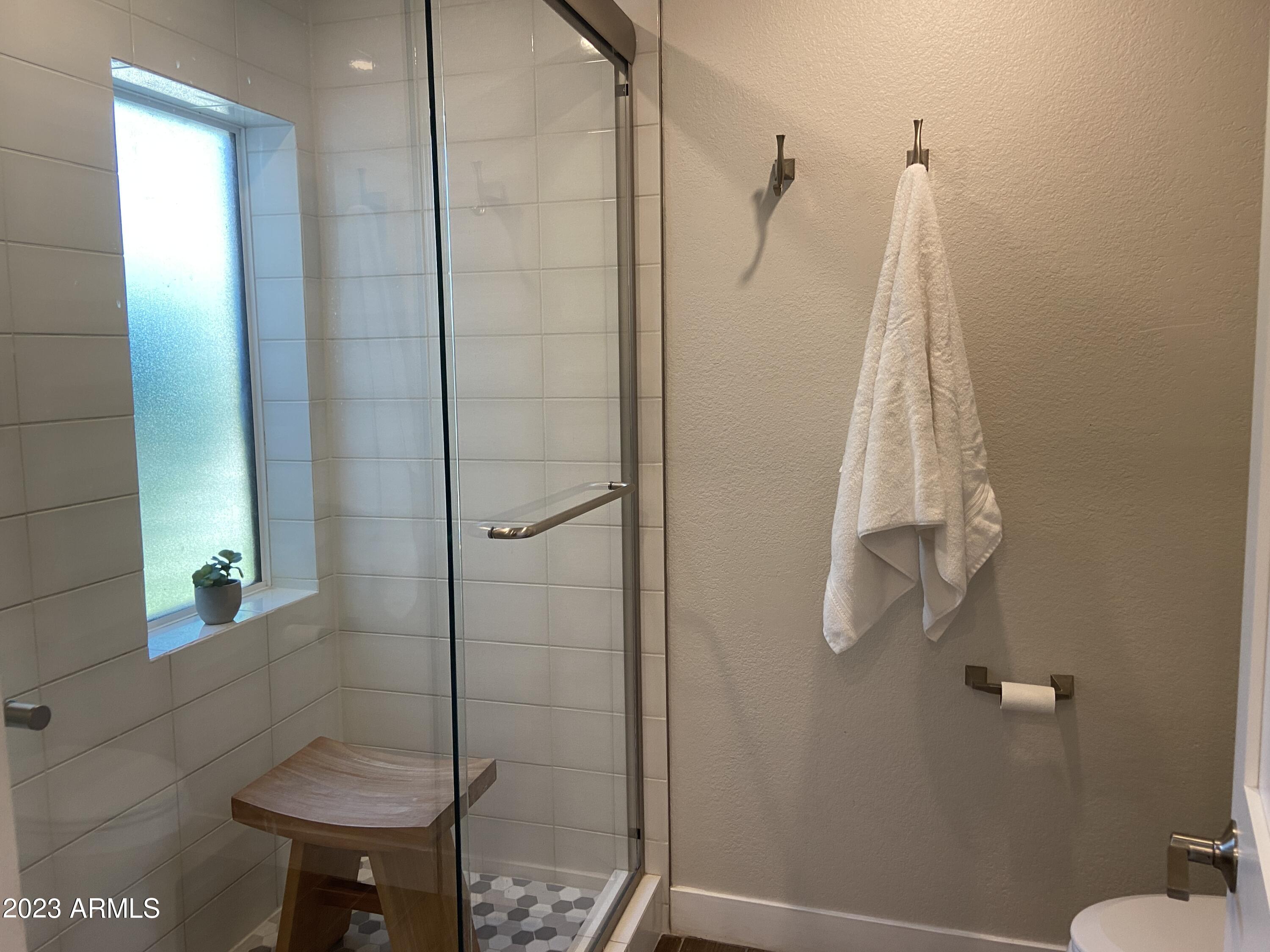 6325 North 30th Place Phoenix, AZ 85016 - Photo 13 of 22 Primary Bath Shower