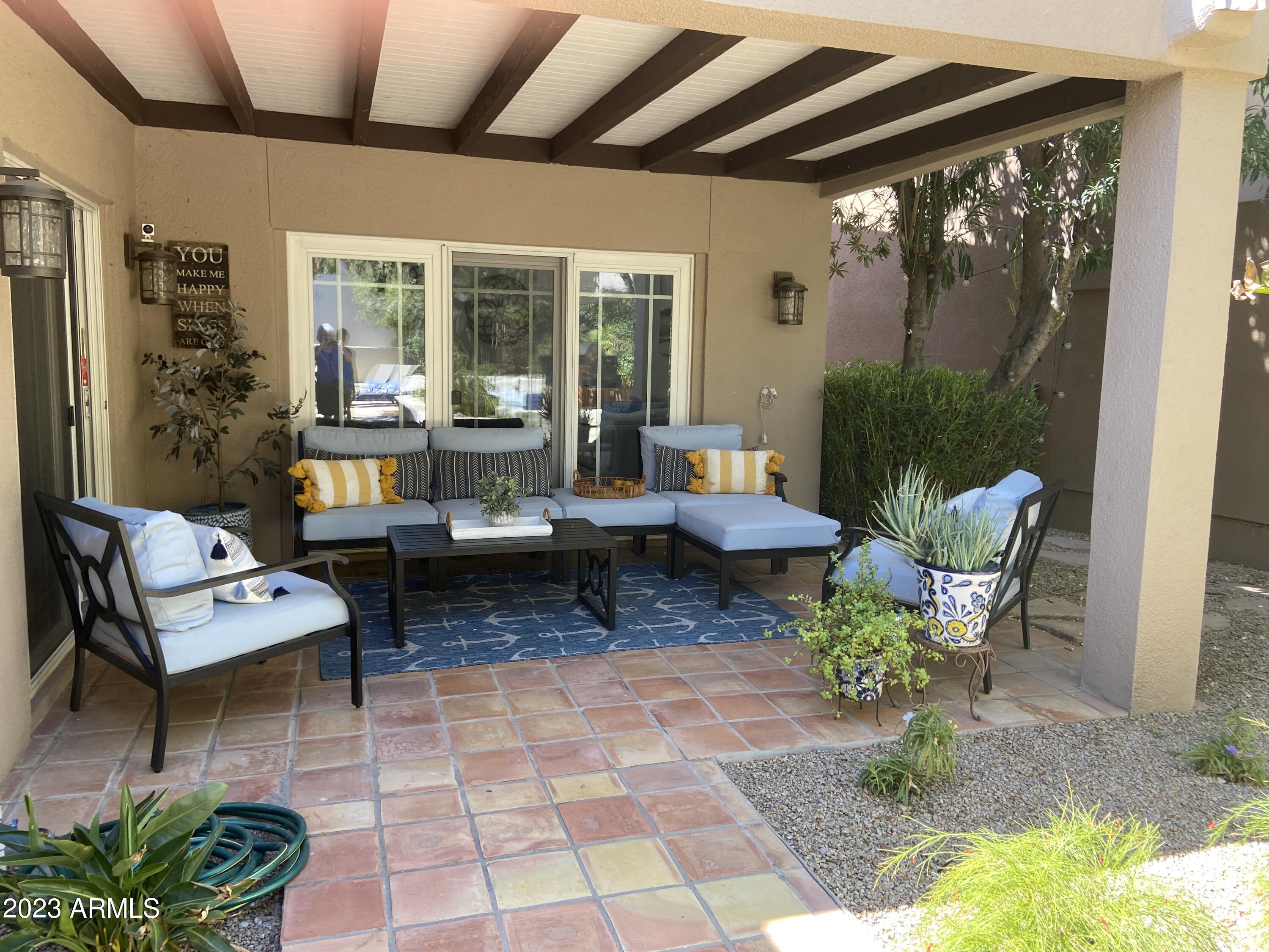 6325 North 30th Place Phoenix, AZ 85016 - Photo 20 of 22 Patio Seating