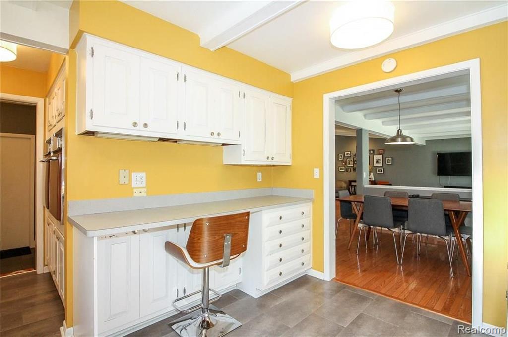 19312 Beverly Road Beverly Hills, MI 48025 - Photo 29 of 50