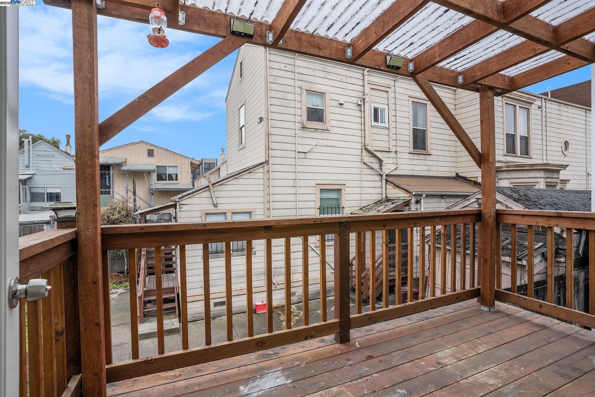 185 7th Street Oakland, CA 94607 - Photo 20 of 20 a view of a balcony with furniture