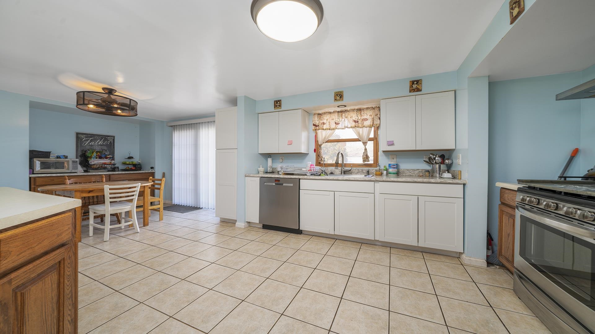 338 Belteberg Road Loves Park, IL 61111 - Photo 4 of 28 Gallery Image 4