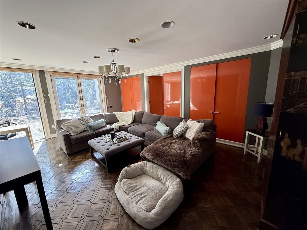 132 Yarmouth Road Brookline, MA 02467 - Photo 12 of 22