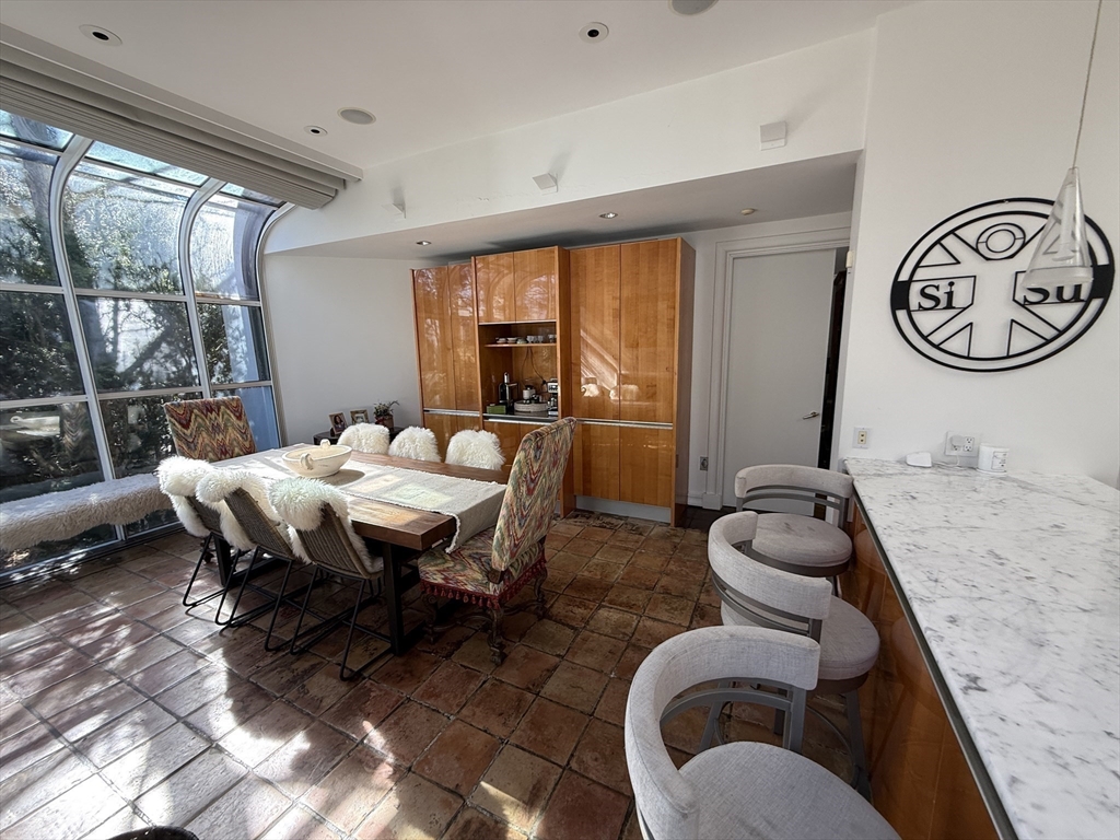 132 Yarmouth Road Brookline, MA 02467 - Photo 9 of 22