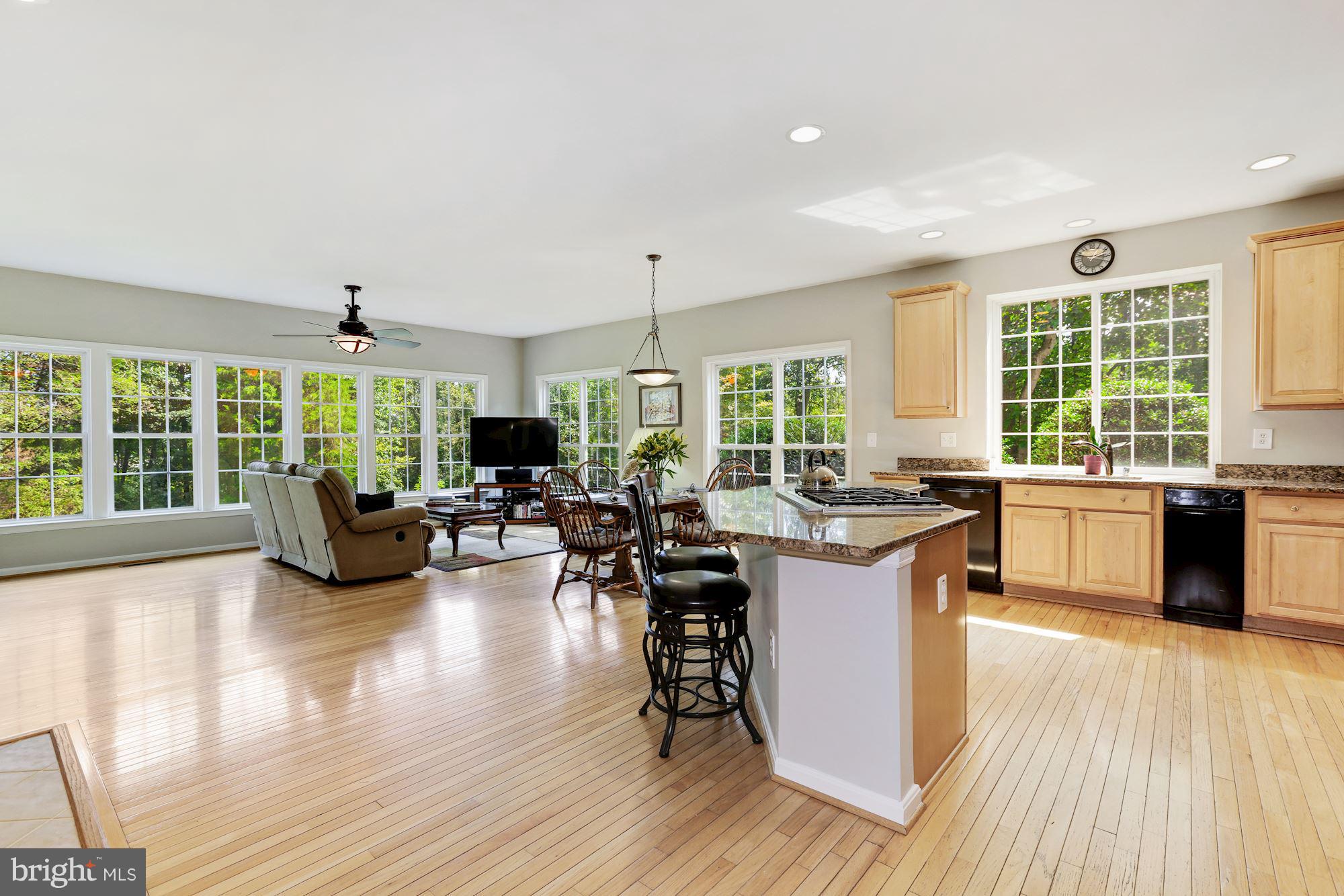 6103 Traceys Overlook Road Tracys Landing, MD 20779 - Photo 5 of 30 Gourmet eat-in kitchen