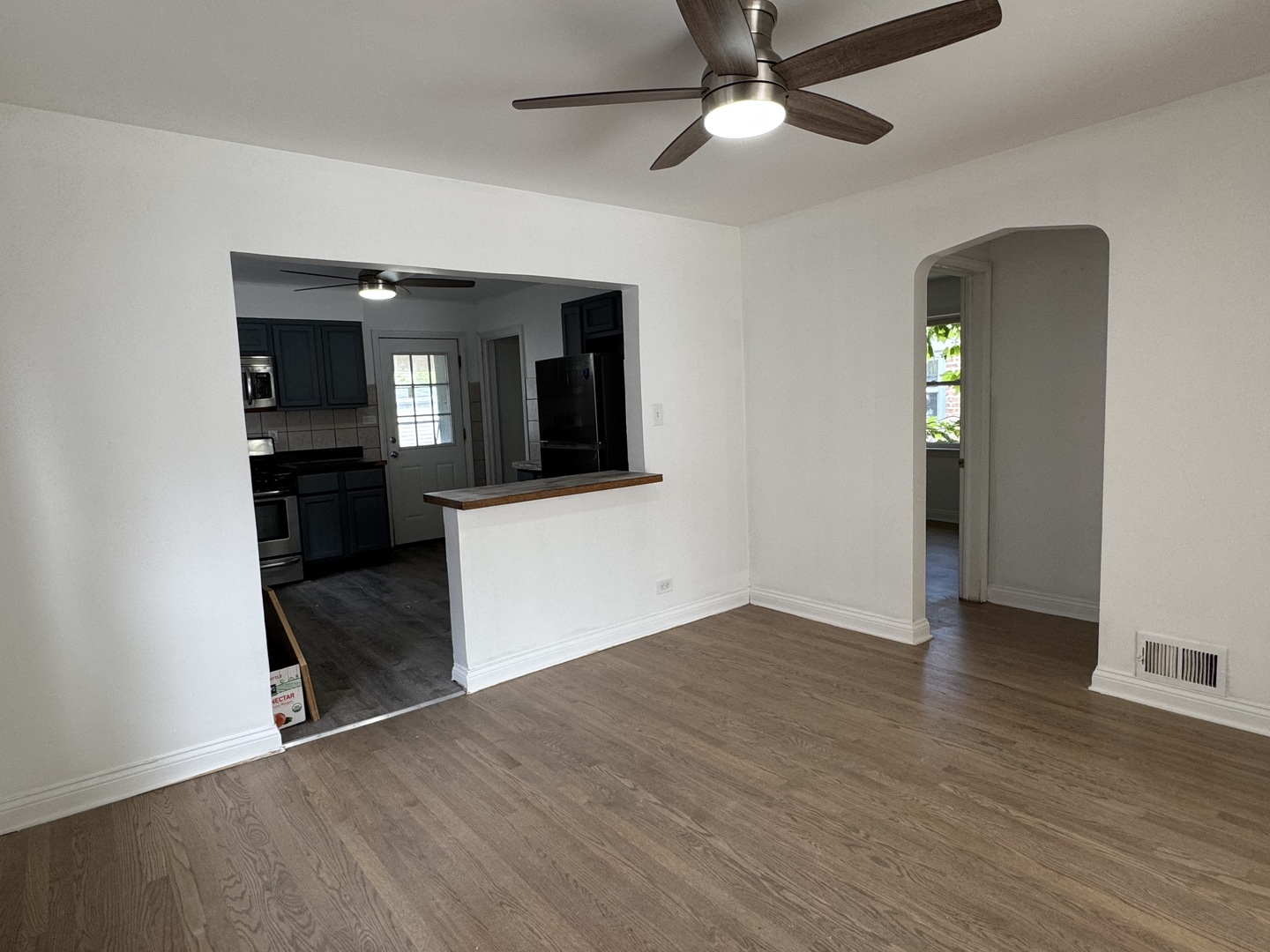 6328 North Troy Street Chicago, IL 60659 - Photo 5 of 28