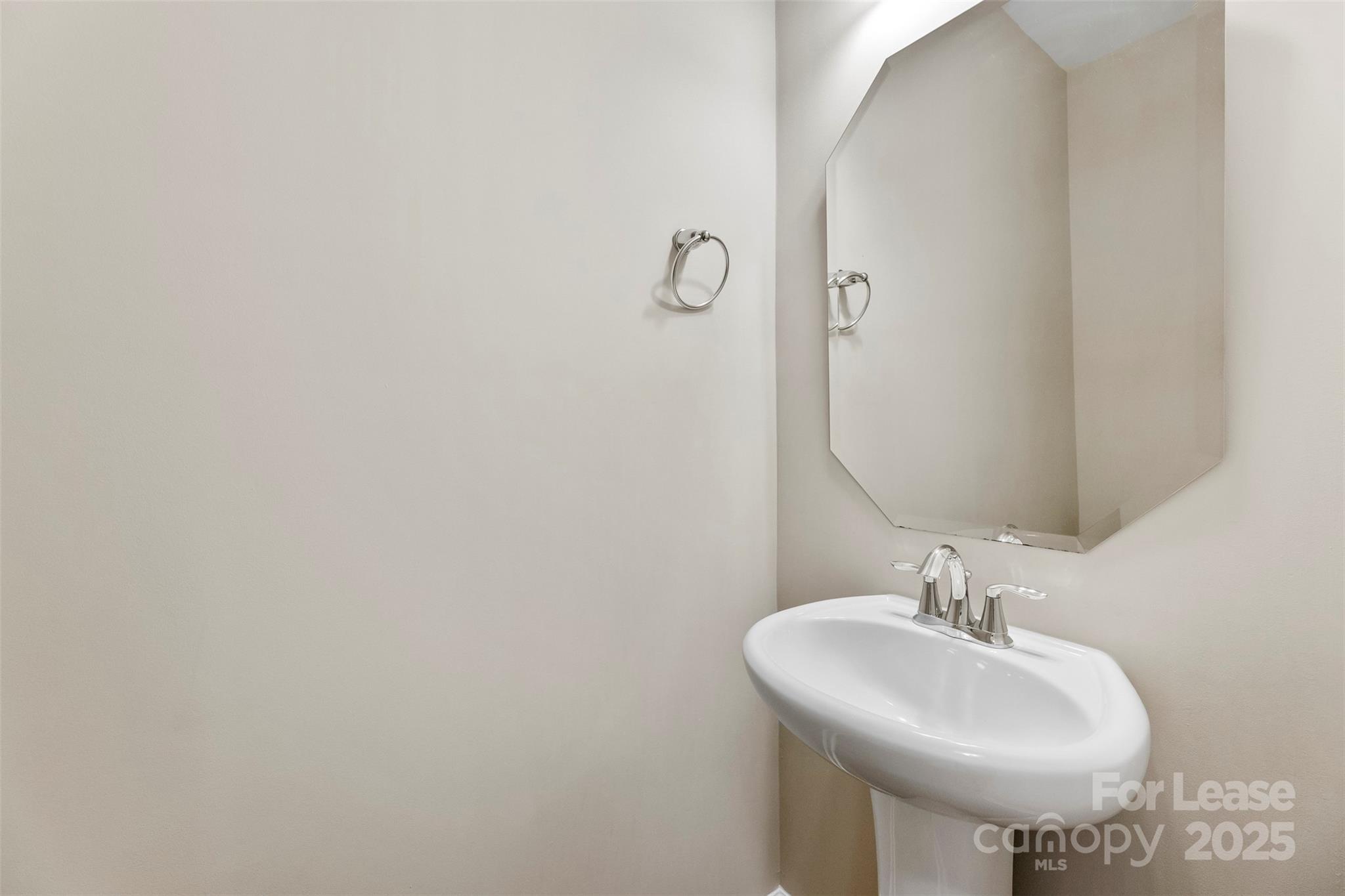 8562 River Ridge Drive Charlotte, NC 28213 - Photo 11 of 26