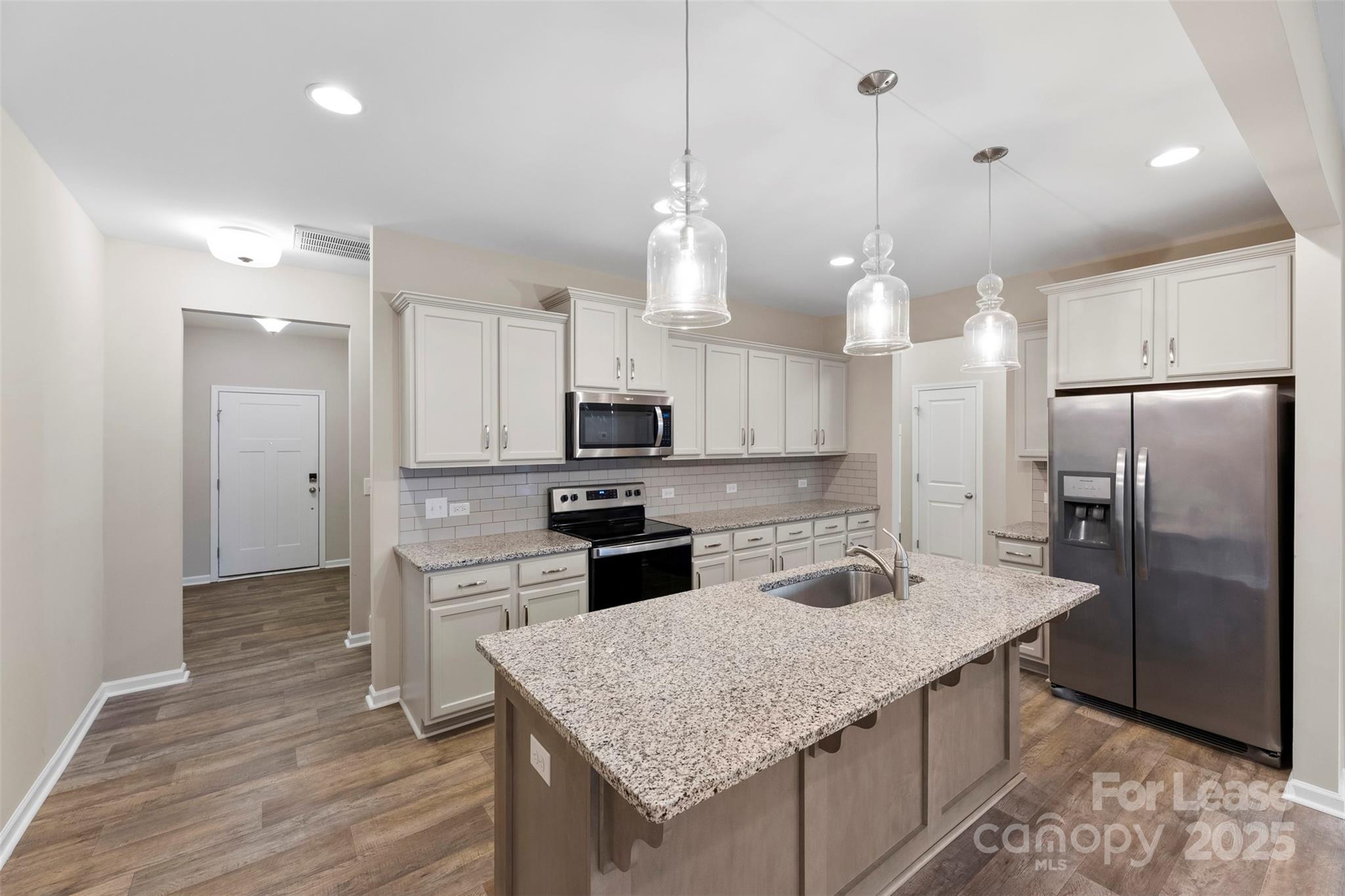 8562 River Ridge Drive Charlotte, NC 28213 - Photo 6 of 26