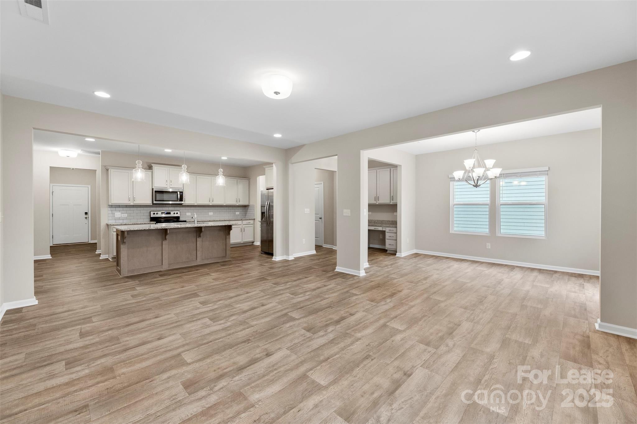 8562 River Ridge Drive Charlotte, NC 28213 - Photo 8 of 26