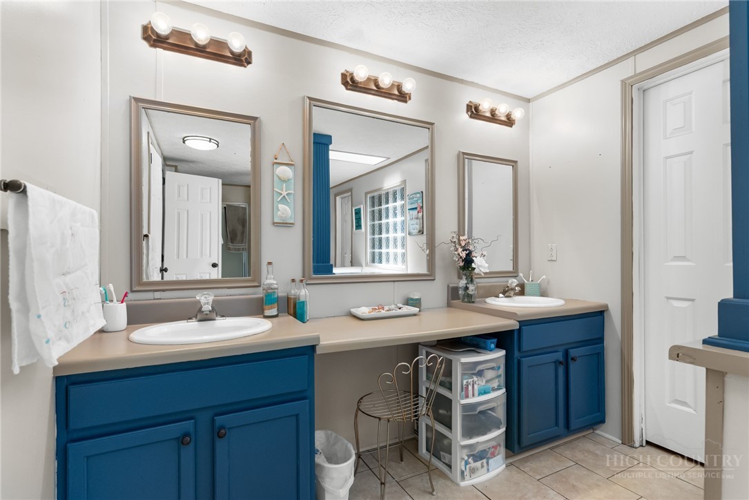 152 Pioneer Ridge Sparta, NC 28675 - Photo 21 of 48