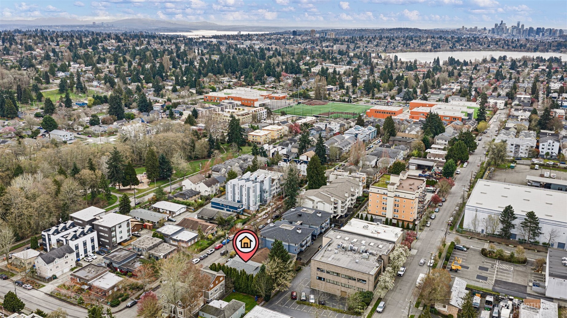 9545 Interlake Avenue North Seattle, WA 98103 - Photo 30 of 32 a view of a city