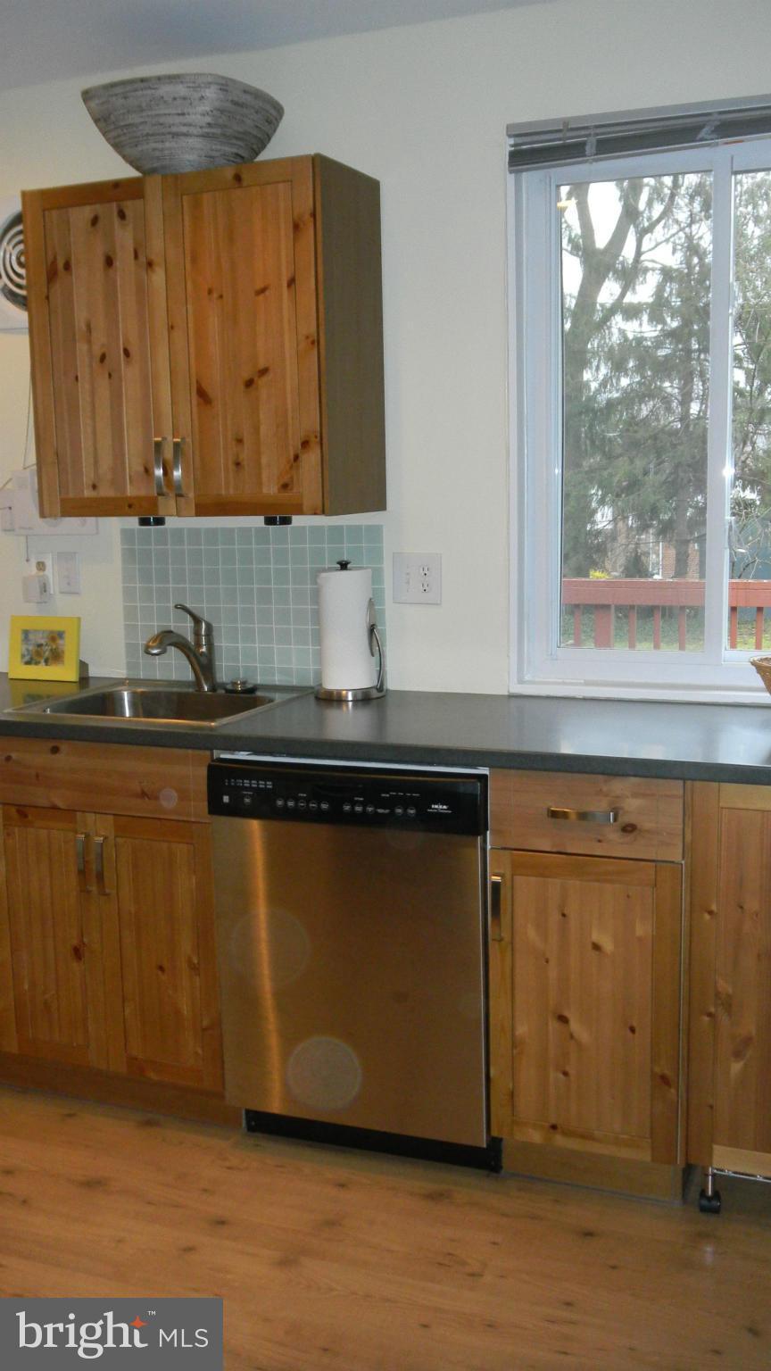 3706 Everton Street Silver Spring, MD 20906 - Photo 5 of 25 Kitchen w/ Stainless Sink & Dishwasher
