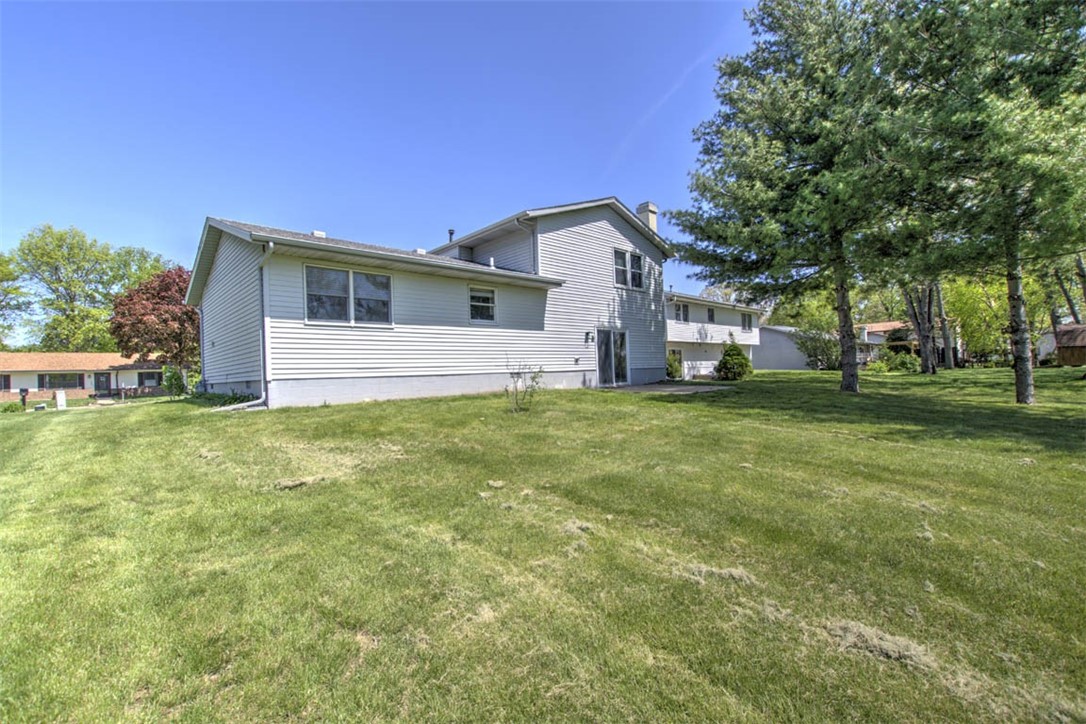 1555 Highland Place Decatur, IL 62526 - Photo 21 of 23 Gallery Image 21