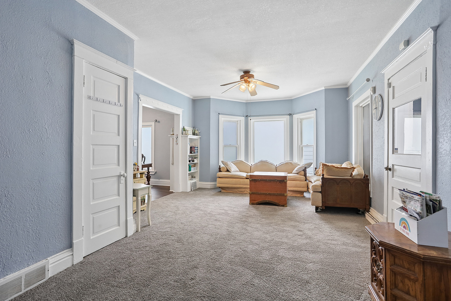 815 Oneida Street Joliet, IL 60435 - Photo 4 of 24