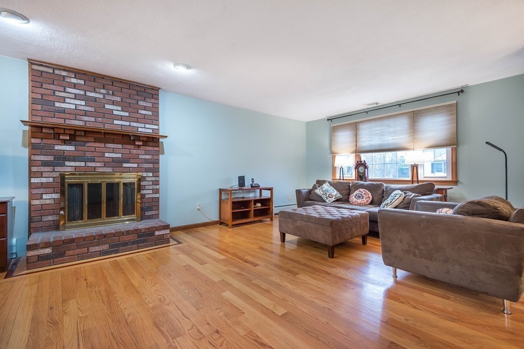 59 Revere Road Woburn, MA 01801 - Photo 3 of 25 Gallery Image 3