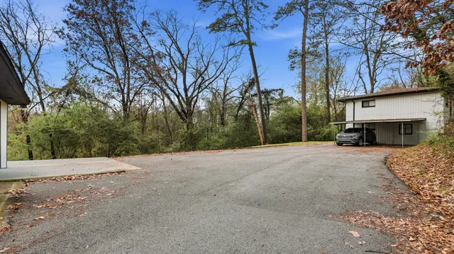 $899,000 | 10 Fountain Circle, Chattanooga, TN 37412