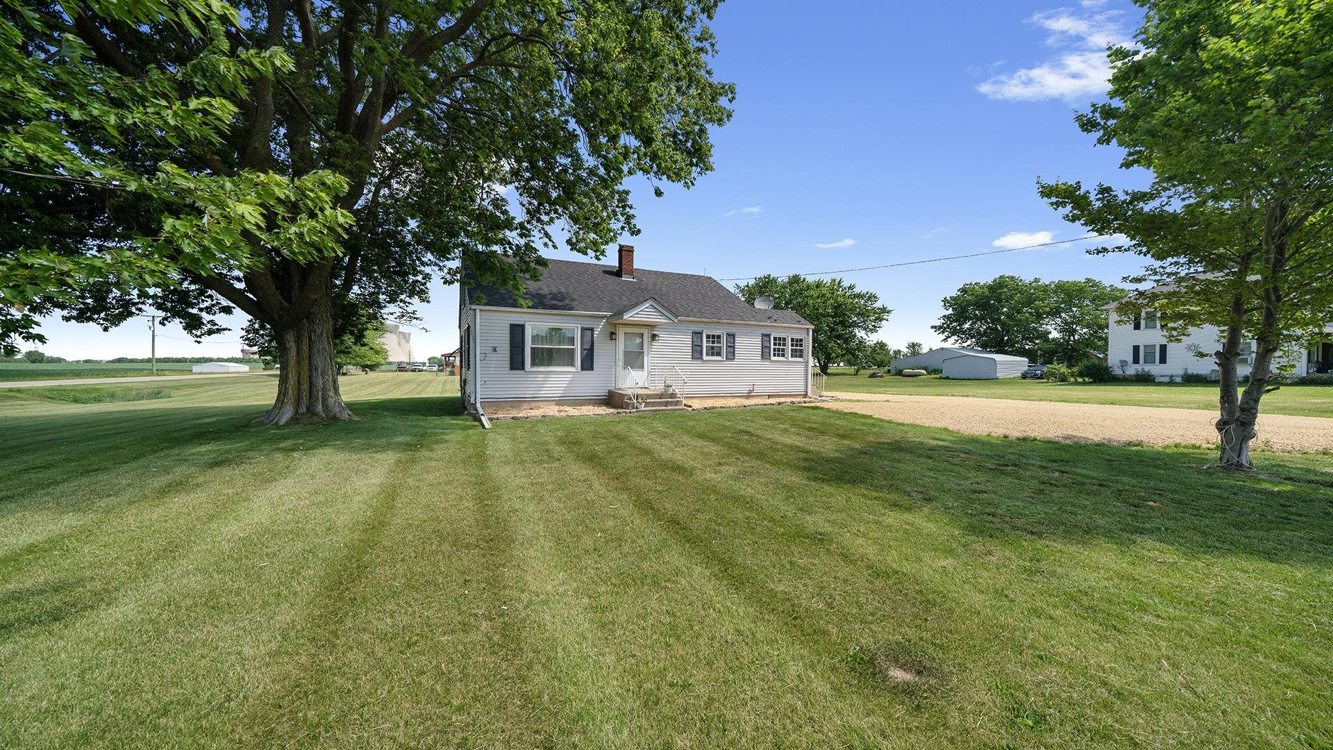 3006 East Holcomb Road Oregon, IL 61061 - Photo 1 of 28 Gallery Image 1