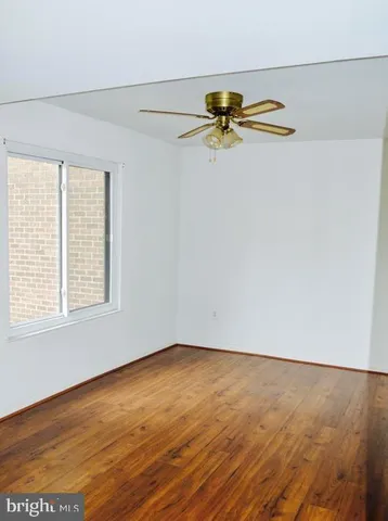 $309,900 | 9715 Kings Crown Court, Unit 202, Fairfax, VA 22031