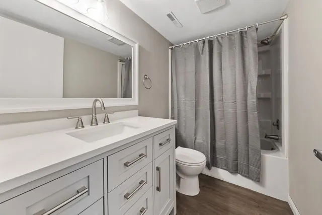 $185,000 | 571 North Montgomery Avenue, Le Center, MN 56057