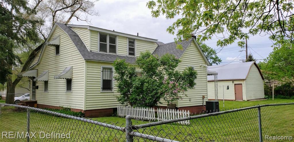 470 West George Avenue Hazel Park, MI 48030 - Photo 3 of 23