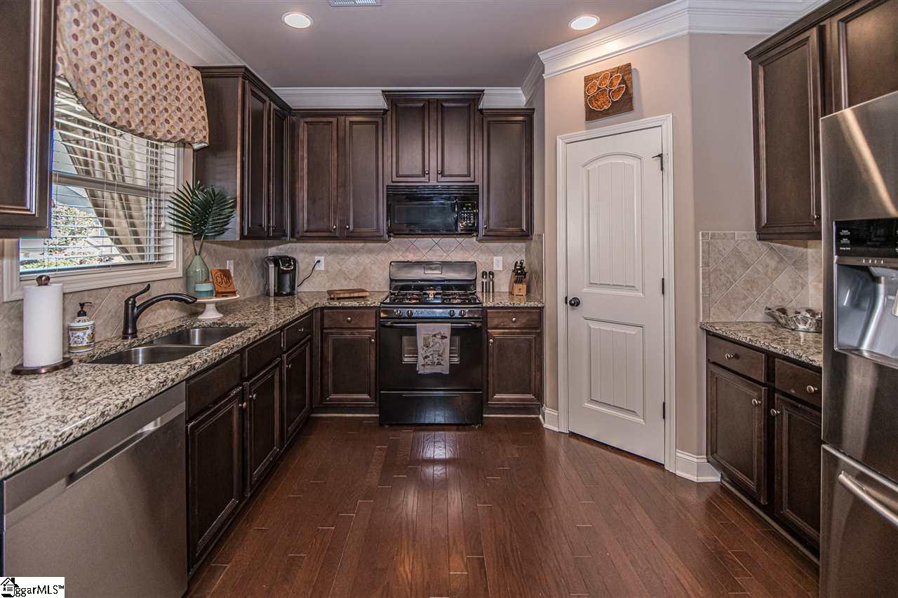 9 Delgado Way Simpsonville, SC 29681 - Photo 8 of 36 Gallery Image 8