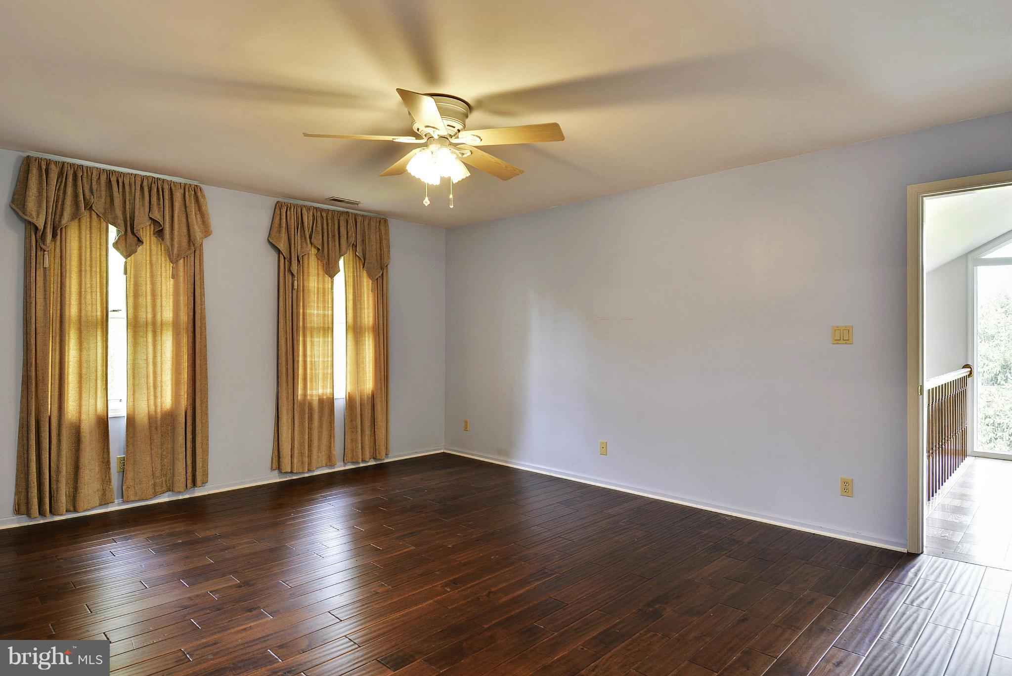 15737 Holly Grove Road Silver Spring, MD 20905 - Photo 18 of 30 Owner's suite