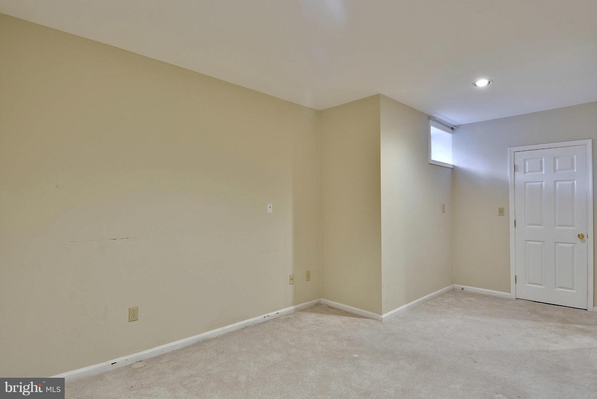 15737 Holly Grove Road Silver Spring, MD 20905 - Photo 28 of 30 In-law suite