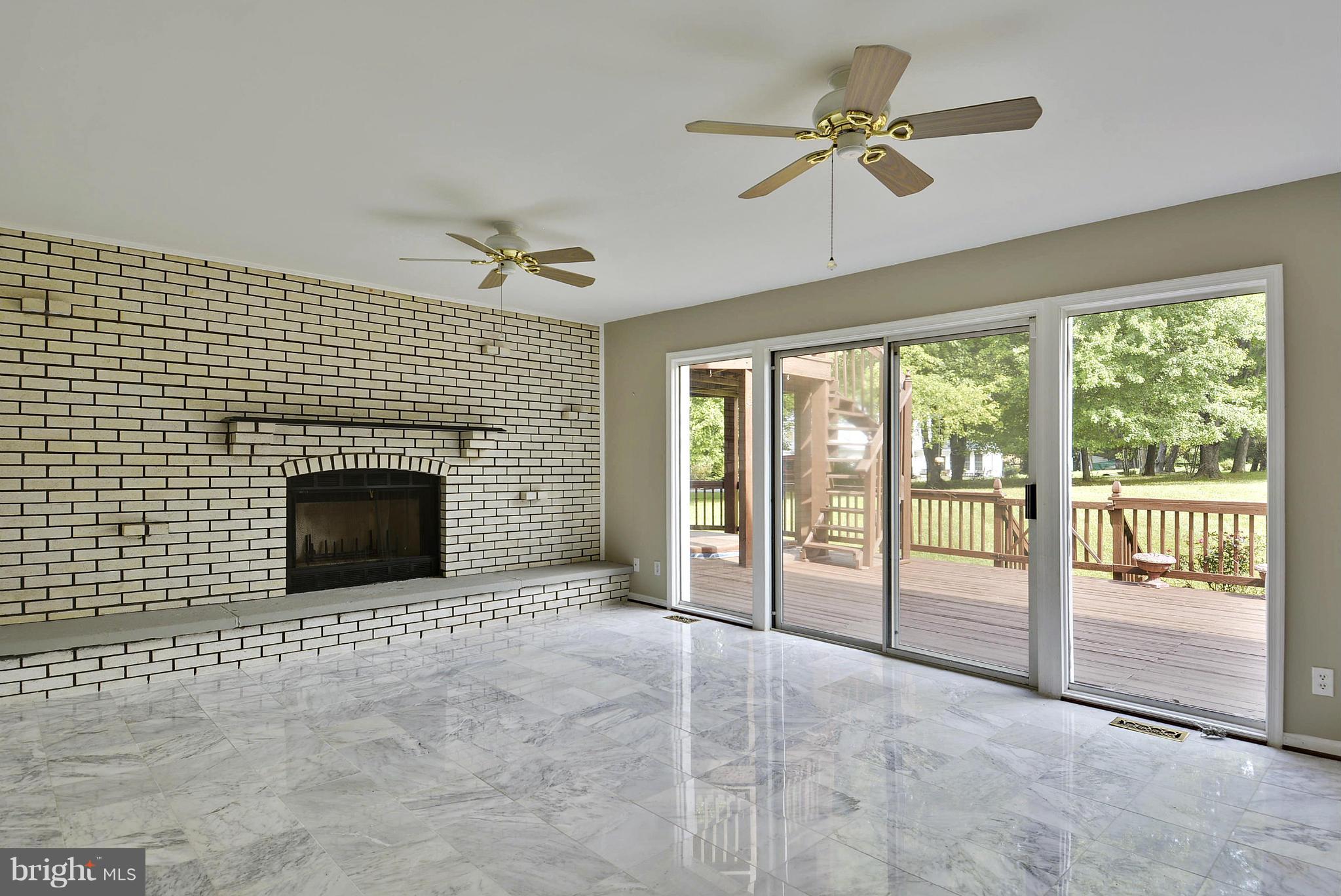 15737 Holly Grove Road Silver Spring, MD 20905 - Photo 5 of 30 Spacious family room