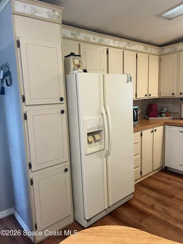 $175,000 | 1076 Royal Palm Drive, Barefoot Bay, FL 32976