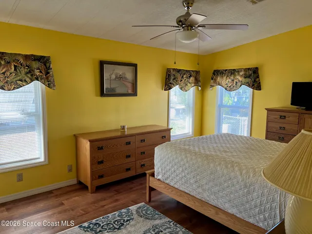 $175,000 | 1076 Royal Palm Drive, Barefoot Bay, FL 32976