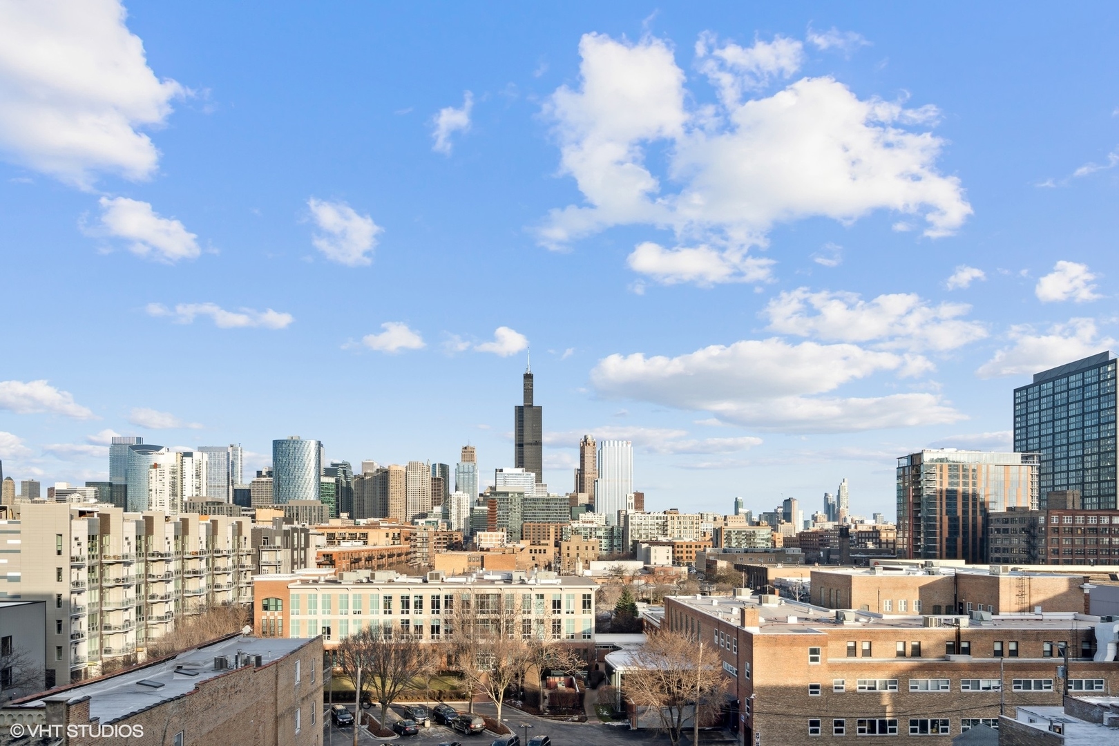 222 South Racine Avenue, Unit 607 Chicago, IL 60607 - Photo 17 of 22 a city view with lot of high rise buildings