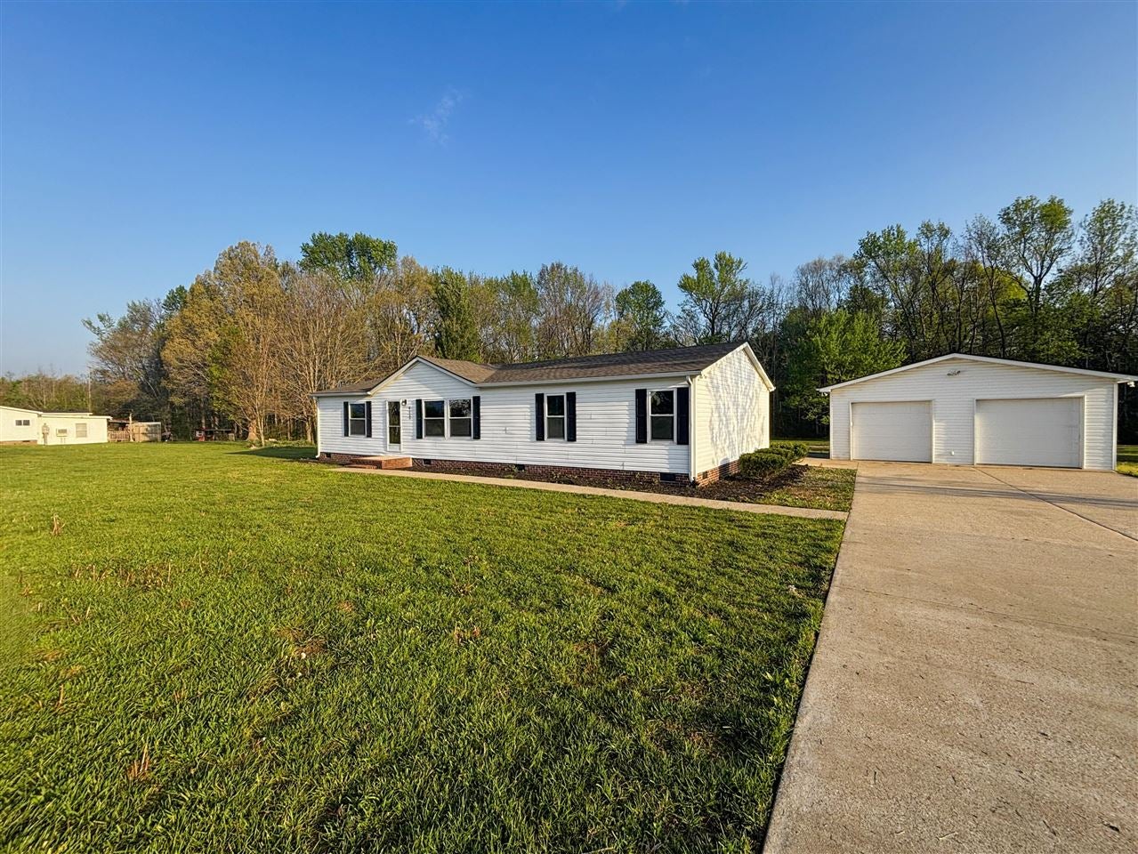 4112 Dripping Springs Road Glasgow, KY 42141 - Photo 2 of 21 Gallery Image 2