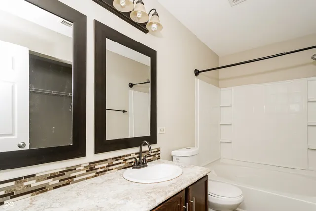 $1,805 | 622 Greenway Street, Greenwood, IN 46143