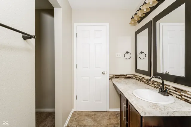 $1,805 | 622 Greenway Street, Greenwood, IN 46143