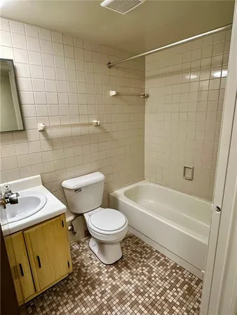 $875 | 210 Electric Avenue, Unit B1, East Pittsburgh, PA 15112