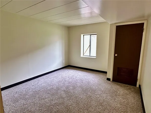 $875 | 210 Electric Avenue, Unit B1, East Pittsburgh, PA 15112