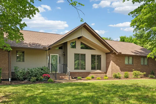 $899,000 | 1314 Huntington Drive, Columbia, TN 38401