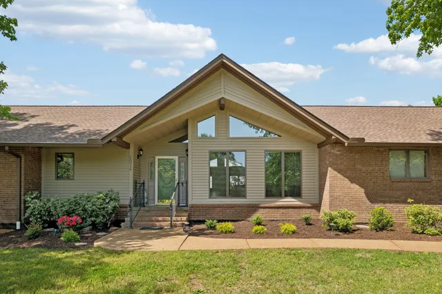 $899,000 | 1314 Huntington Drive, Columbia, TN 38401