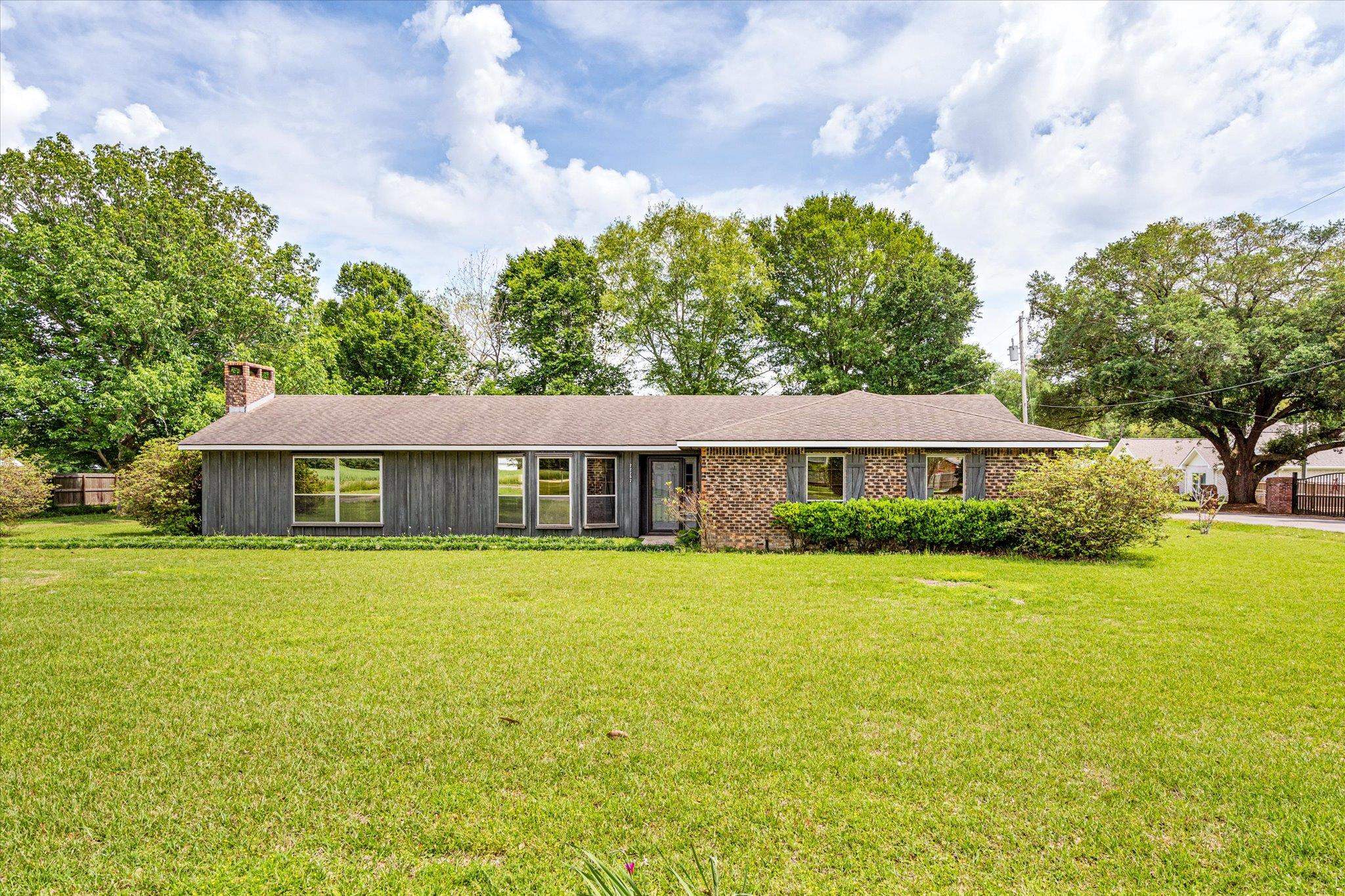 22252 Buck Road Robertsdale, AL 36567 - Photo 1 of 23